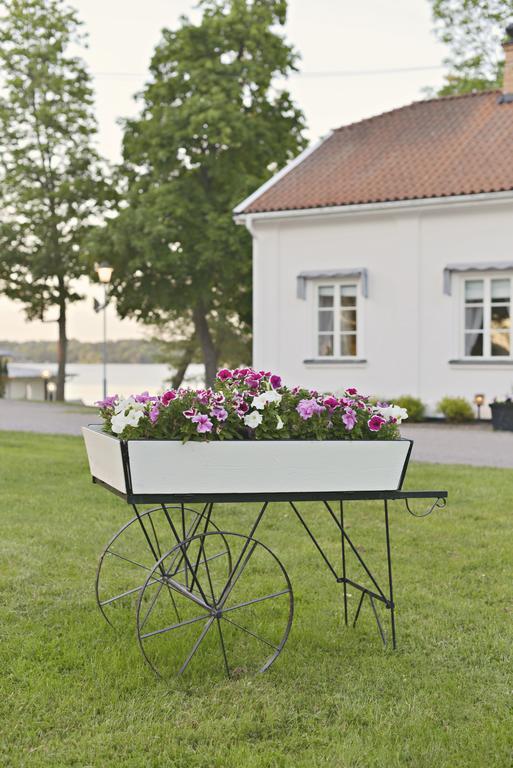 Skytteholm Hotell Ekerö Eksteriør bilde